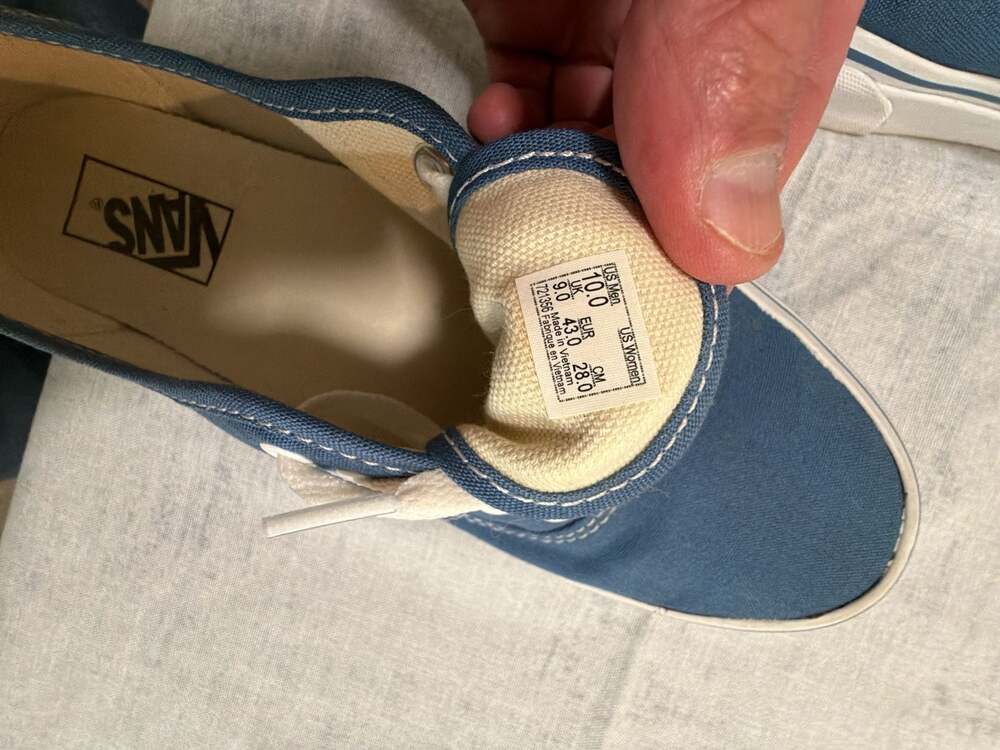 Vans Authentic Navy Canvas Skate Shoes Men's Size 10 / Women's 11.5